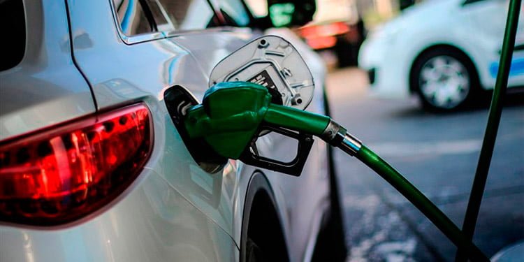 Hoy viernes aumenta 5% el precio de los combustibles