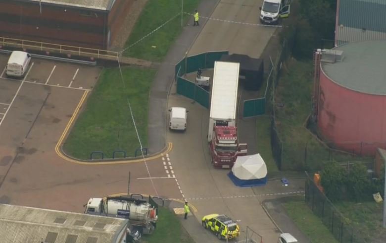 Londres, horrorizado: encontraron 39 muertos en un camión