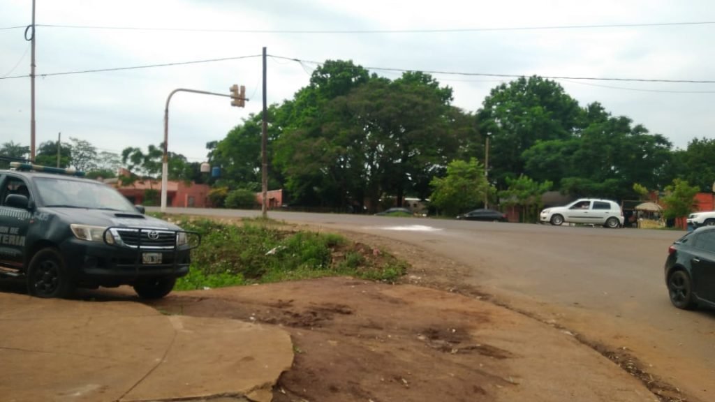 La Policia desalojó el corte de la avenida Llamosas en el acceso del Mercado Central