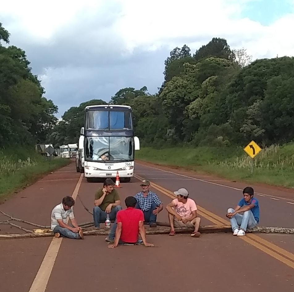 Tabacaleros levantan los cortes de rutas después de llegar a un acuerdo con el gobierno provincial