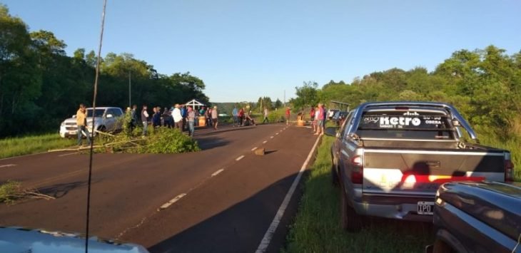 Los tabacaleros ya llevan alrededor de 6 dias cortando las rutas Misioneras