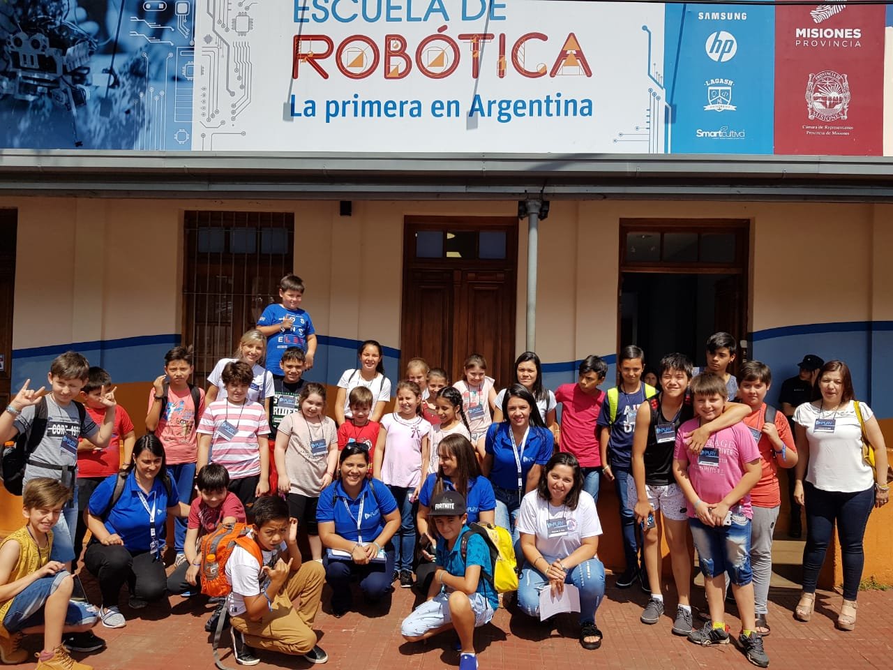 Los alumnos de la escuela Play visitaron a la escuela de Robótica de la provincia