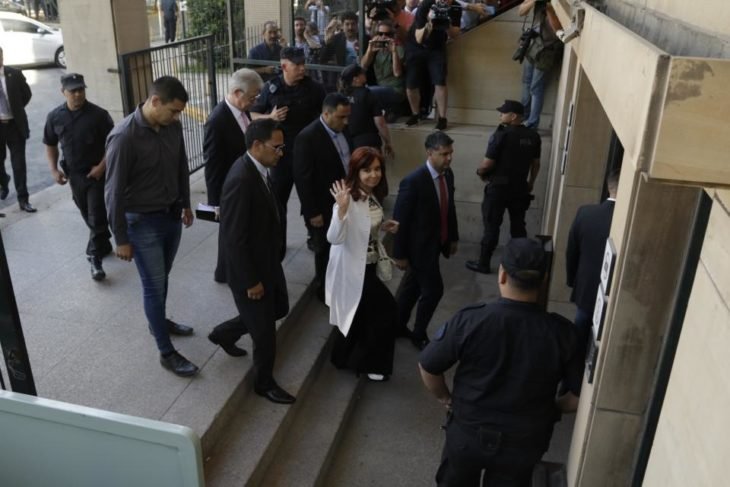 Sin transmisión en vivo, Cristina Kirchner declara en Comodoro Py