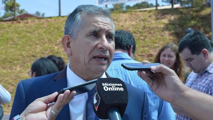 Constituyen mesa de diálogo para “escuchar las peticiones de un sector de la docencia misionera”